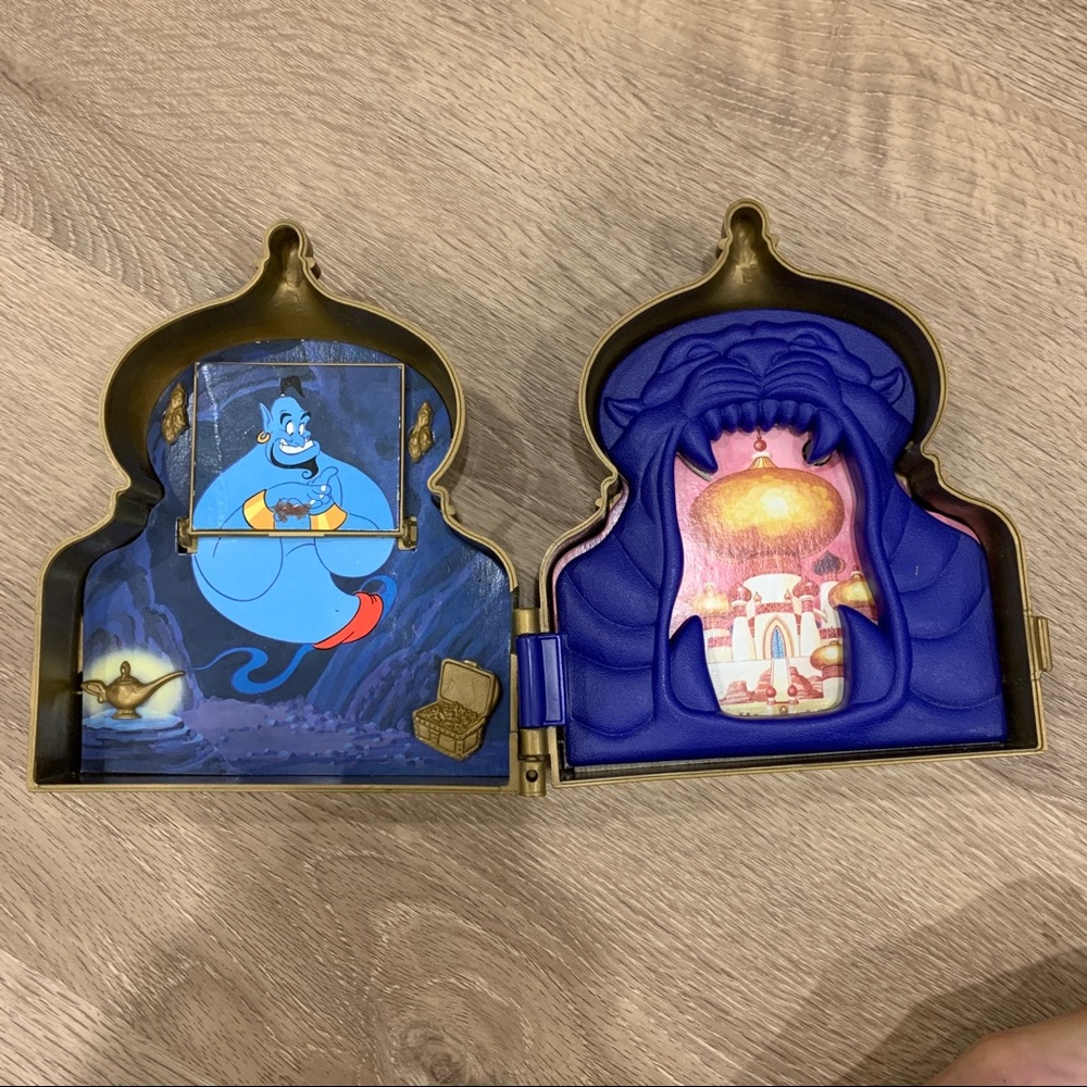 Vintage Disney 1992 - Aladdin, Jasmine and Jafar Palace Playset EUC - Picture 3 of 14